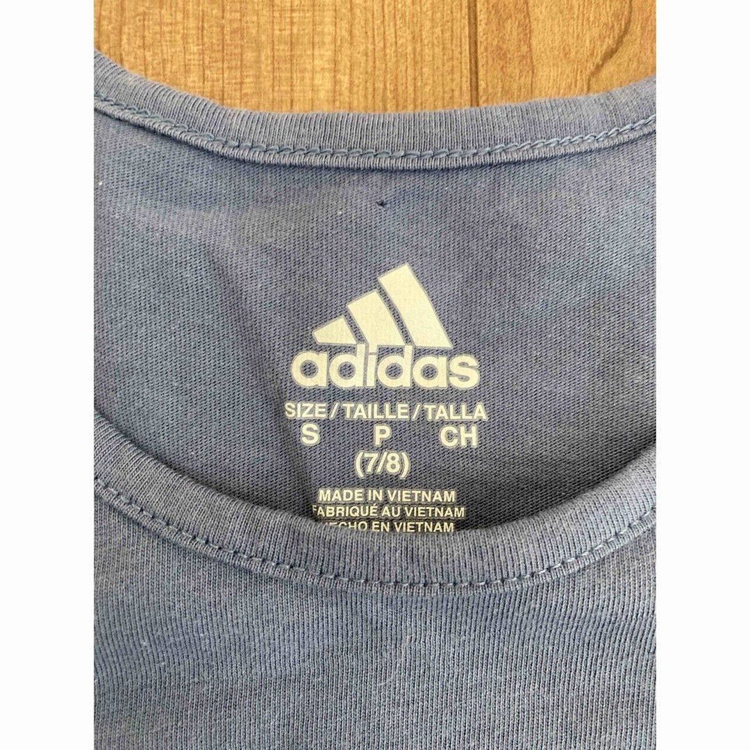 adidas(アディダス)のadidas ☆半袖Tシャツ　7〜8才　130cm キッズ/ベビー/マタニティのキッズ服女の子用(90cm~)(Tシャツ/カットソー)の商品写真