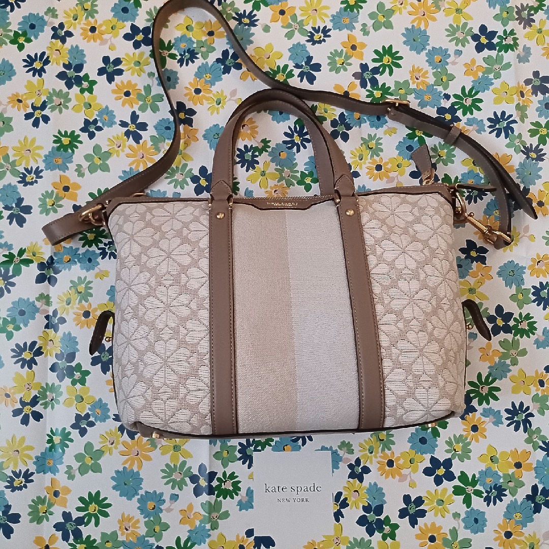 kate spade new york(ケイトスペードニューヨーク)のケイトスペードスペードフラワー レディースのバッグ(トートバッグ)の商品写真