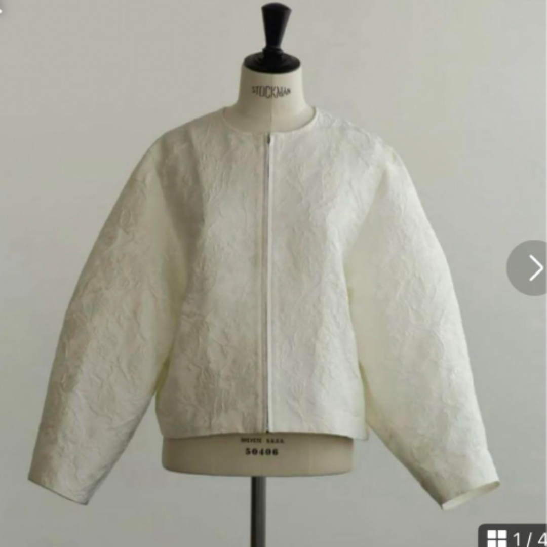 OHGA フラワージャケット ホワイト レディースのジャケット/アウター(その他)の商品写真