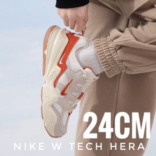 ナイキ(NIKE)の日曜で出品終了★①点限定★【新品】限定カラー　NIKE W TECH HERA(スニーカー)