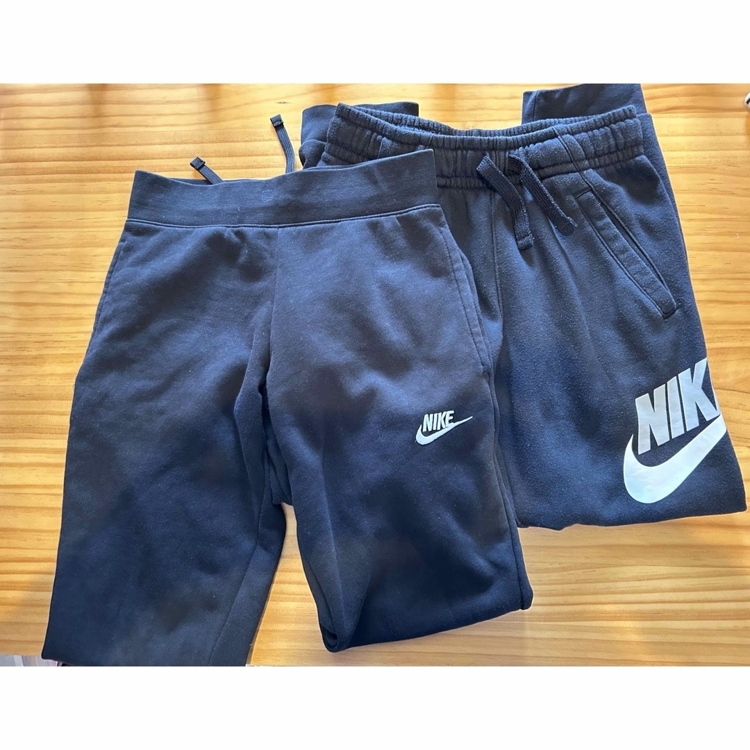 NIKE(ナイキ)のPNA様専用【キッズ140】NIKE パンツ（ブラック）2着 キッズ/ベビー/マタニティのキッズ服女の子用(90cm~)(パンツ/スパッツ)の商品写真