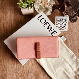 ロエベ(LOEWE)の◇ロエベ◇バーティカル ウォレット ラージ ピンク系 二つ折り長財布 ブランド(財布)