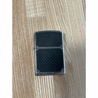 ジッポー(ZIPPO)の【Zippo】カーボンファイバーフェイス　両面加工　黒(タバコグッズ)