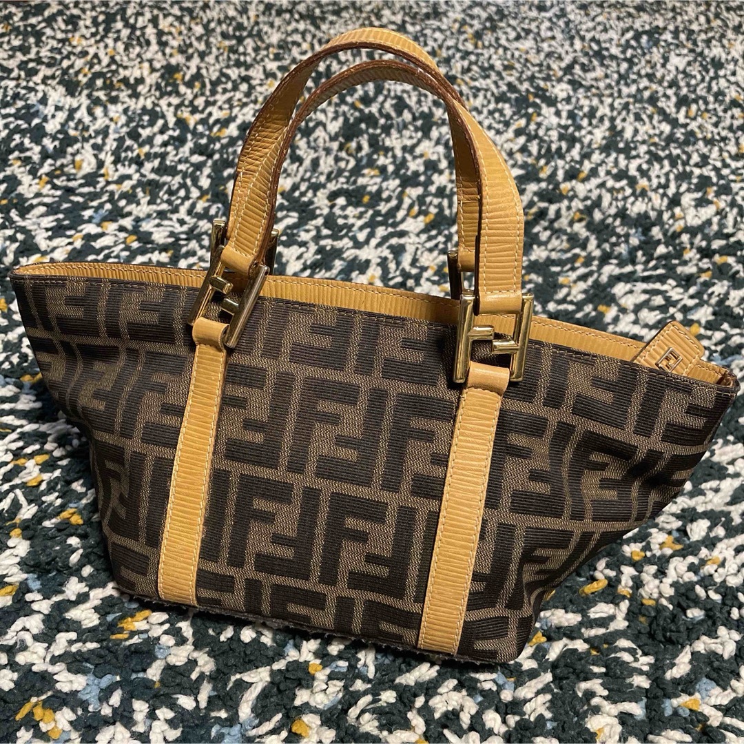 FENDI(フェンディ)のFENDI トートバッグ ズッカ フェンディ レディースのバッグ(トートバッグ)の商品写真