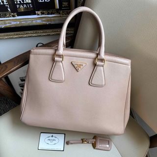 プラダ(PRADA)の【PRADA】 サフィアーノ　カメオ　ピンクベージュ　BN2402 ハンドバッグ(ハンドバッグ)