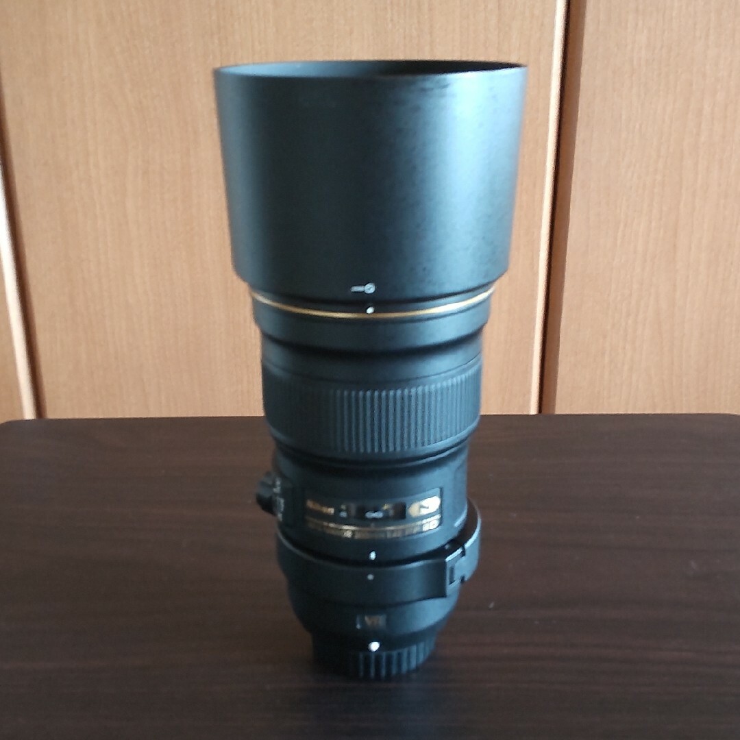 Nikon(ニコン)のAF-S NIKKOR 300mm f/4E PF ED VR スマホ/家電/カメラのカメラ(レンズ(単焦点))の商品写真