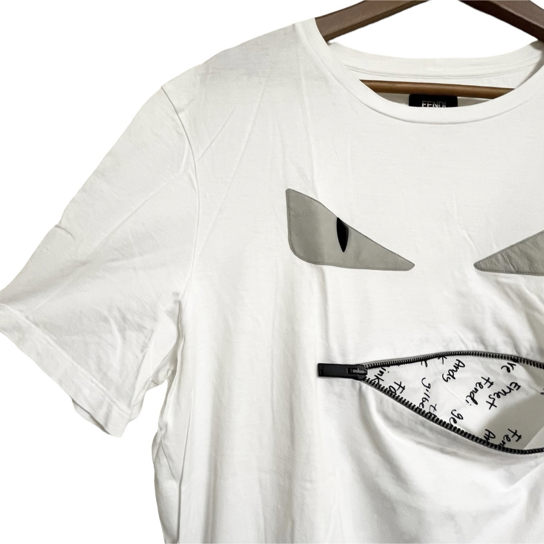 FENDI(フェンディ)のFENDI フェンディ バッグバグズレザーパッチ フロントジップ付Tシャツ メンズのトップス(Tシャツ/カットソー(半袖/袖なし))の商品写真