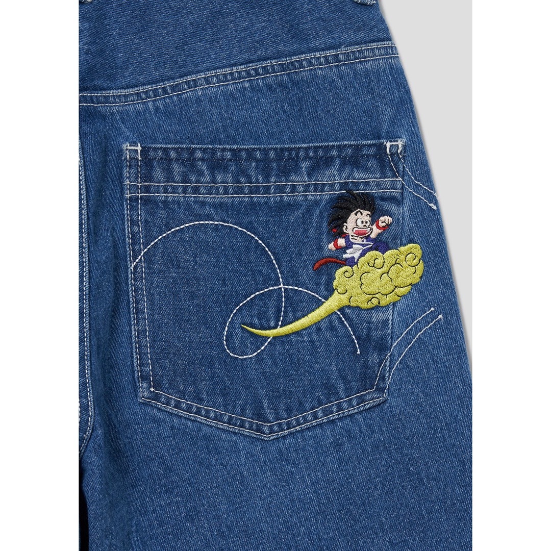 Design Tshirts Store graniph(グラニフ)のグラニフ　ドラゴンボール 筋斗雲　デニムパンツ　XL メンズのパンツ(デニム/ジーンズ)の商品写真