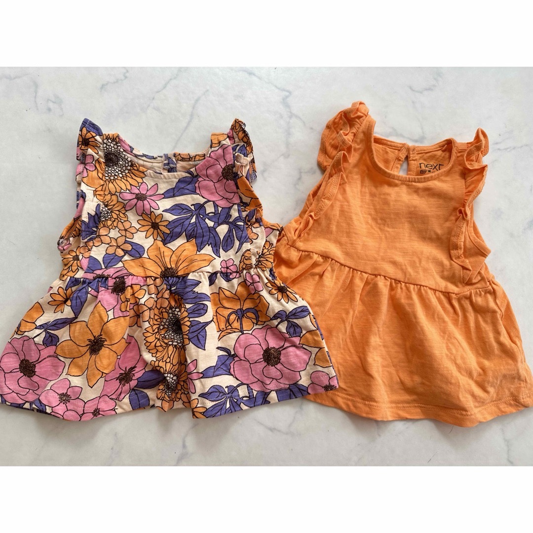 NEXT(ネクスト)のnextbaby フリルチュニック　２点セット　レトロフラワー　 キッズ/ベビー/マタニティのベビー服(~85cm)(タンクトップ/キャミソール)の商品写真