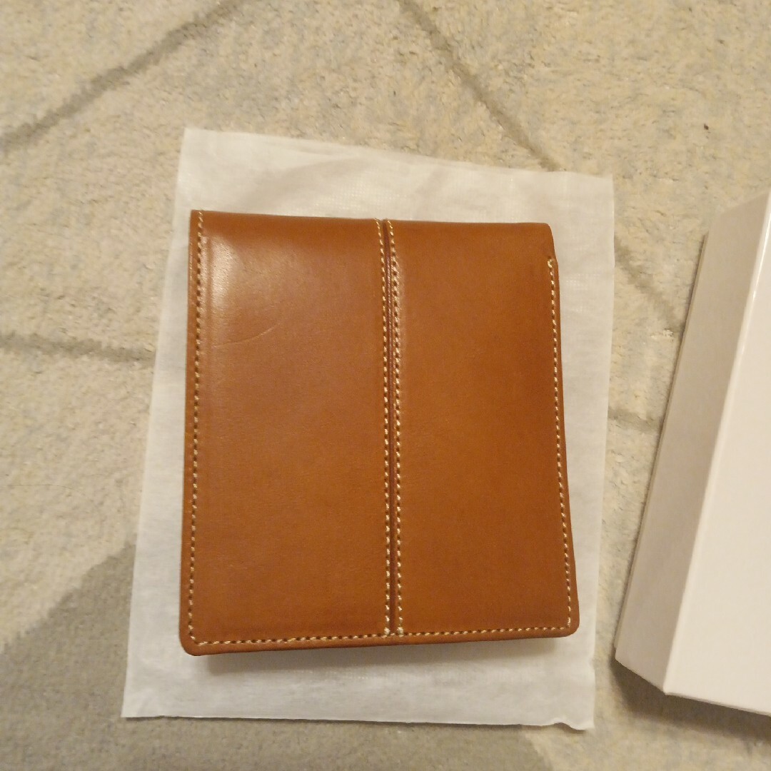 新品！二つ折り財布 メンズのファッション小物(折り財布)の商品写真