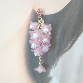 【ハンドメイド】小花が揺れるピアス(ピアス)