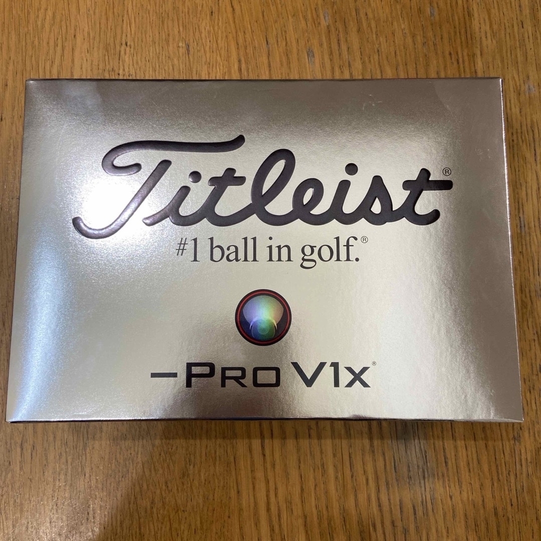 Titleist(タイトリスト)の新品  タイトリスト PRO V1X レフトダッシュ　1ダース  スポーツ/アウトドアのゴルフ(その他)の商品写真