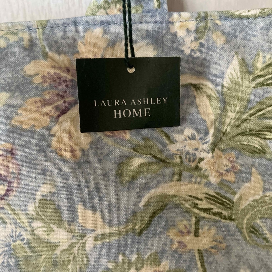 LAURA ASHLEY(ローラアシュレイ)のローラアシュレイ❣️バックインバック レディースのバッグ(ハンドバッグ)の商品写真