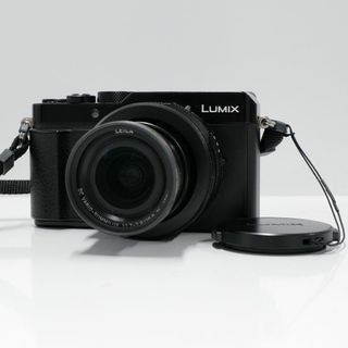 パナソニック(Panasonic)のPanasonic LUMIX LX100II DC-LX100M2 USED極美品 カメラ 本体＋バッテリー 4/3型センサー LEICA SUMMILUX SHOT数極少58回 完動品 CP5627(コンパクトデジタルカメラ)