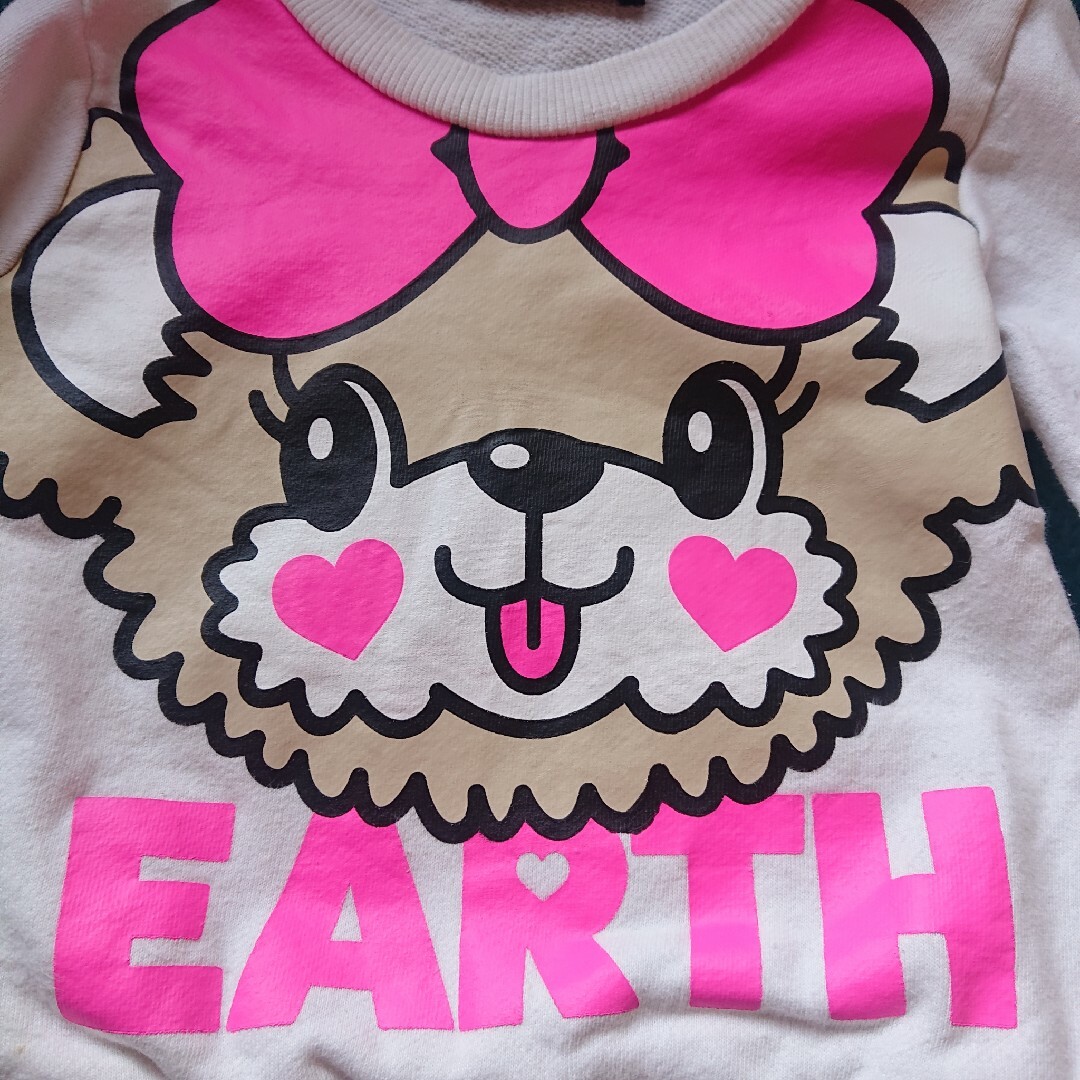 EARTHMAGIC(アースマジック)のアースマジックの可愛いトレーナ キッズ/ベビー/マタニティのキッズ服女の子用(90cm~)(Tシャツ/カットソー)の商品写真