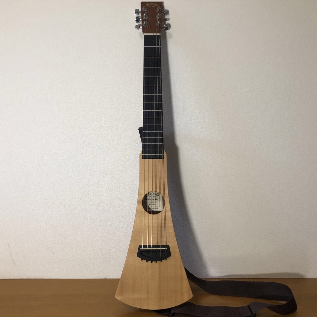 Martin Backpacker Classical ナイロン弦ミニアコギ 楽器のギター(アコースティックギター)の商品写真