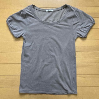 シマムラ(しまむら)のTシャツ　グレー　無地(Tシャツ(半袖/袖なし))