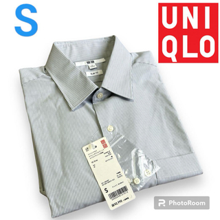 ユニクロ(UNIQLO)の新品　ユニクロ　ストレッチスリムフィット　ストライプシャツ　長袖　グレー　S(シャツ)