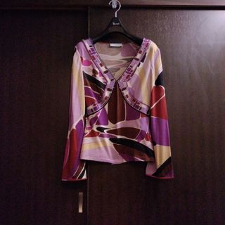 エミリオプッチ(EMILIO PUCCI)の良好★エミリオプッチ★デザイントップス(カットソー(長袖/七分))