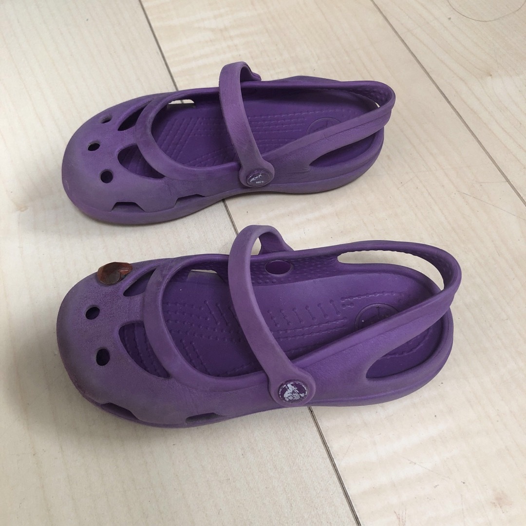 crocs(クロックス)のクロックス　CROCS ストラップ　サンダル　キッズ　16センチ キッズ/ベビー/マタニティのキッズ靴/シューズ(15cm~)(サンダル)の商品写真