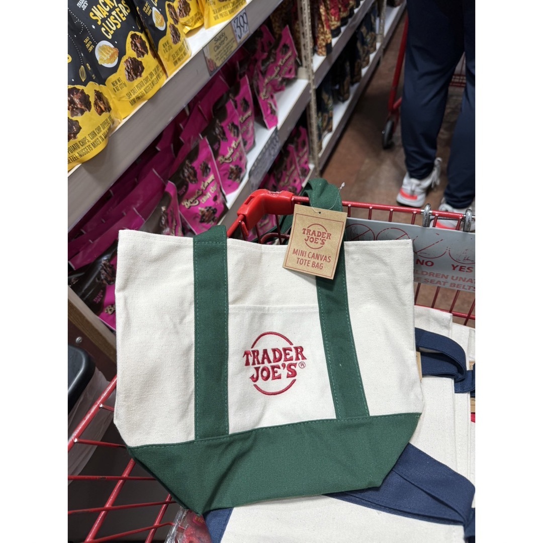 正規品　Trader Joe'sミニ　トートバッグ レディースのバッグ(エコバッグ)の商品写真