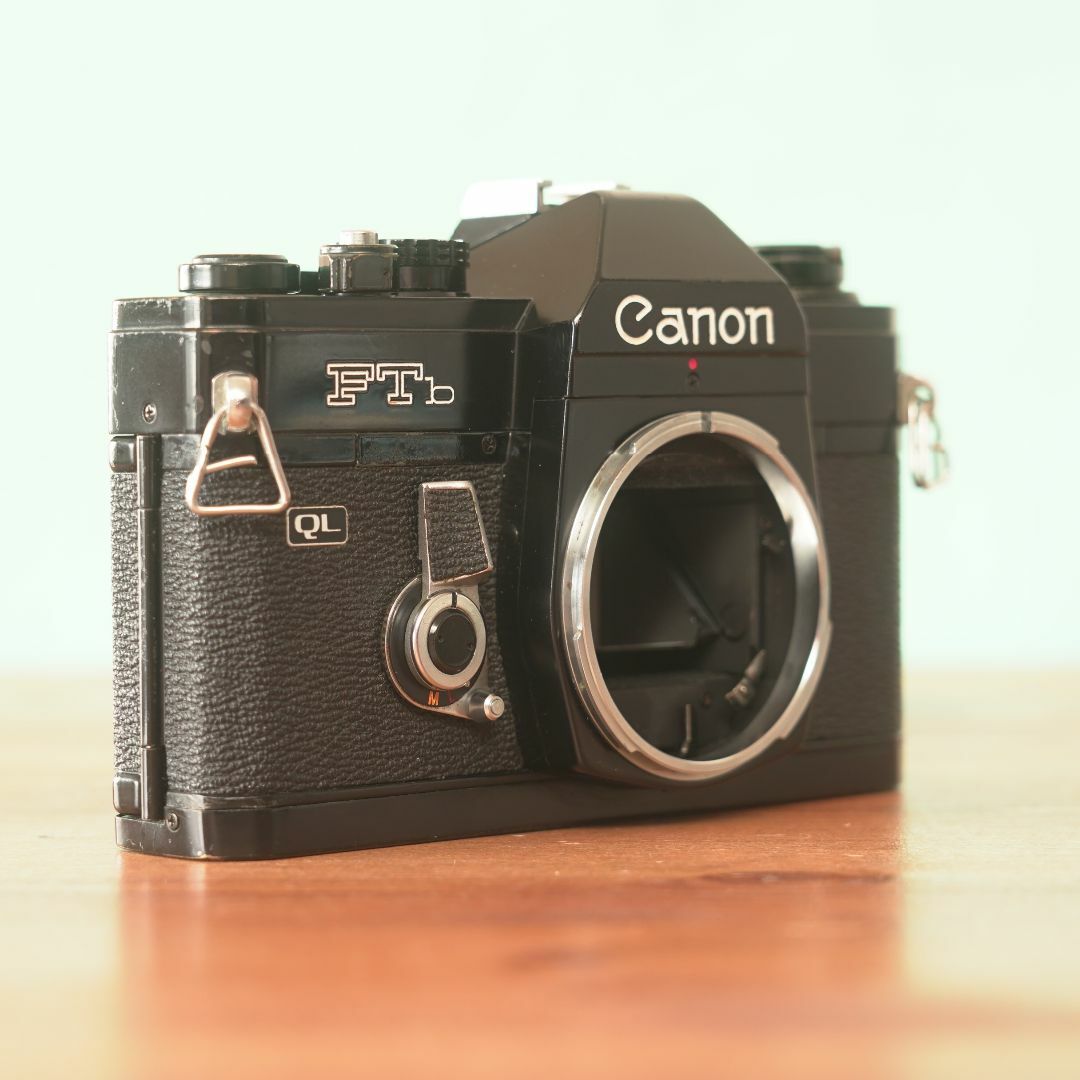 Canon(キヤノン)の完動品◎CANON FTb ブラック ボディ フィルムカメラ 86 スマホ/家電/カメラのカメラ(フィルムカメラ)の商品写真