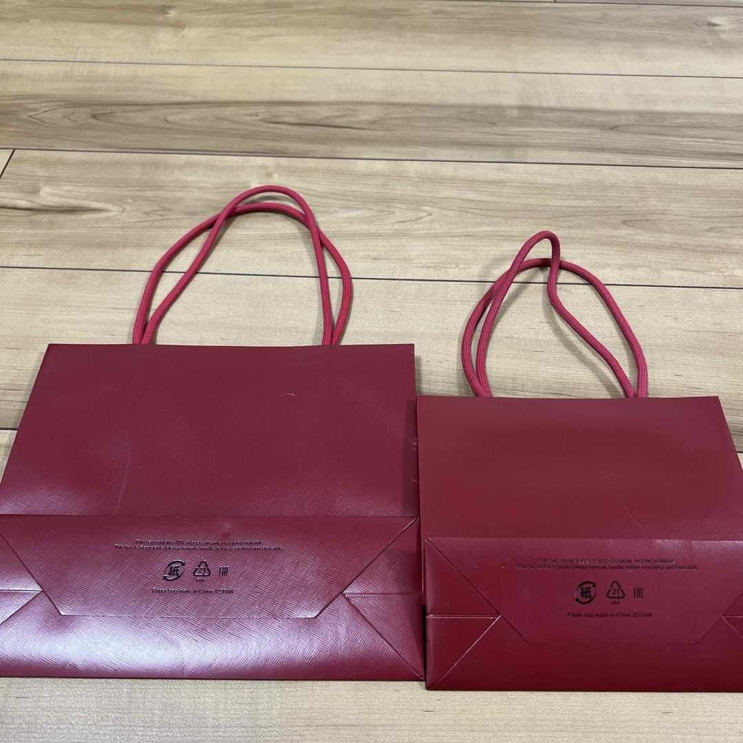 Cartier(カルティエ)のカルティエ　紙袋 レディースのバッグ(ショップ袋)の商品写真
