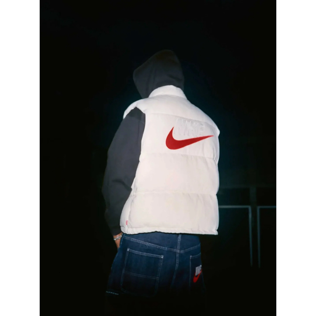 Supreme(シュプリーム)のSupreme®/Nike® Denim Puffer Vest メンズのジャケット/アウター(ダウンベスト)の商品写真