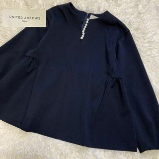 ユナイテッドアローズ(UNITED ARROWS)の✨極美品✨　ユナイテッドアローズ　SPONGY パールモチーフブラウス(シャツ/ブラウス(長袖/七分))