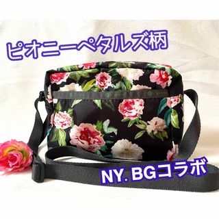 レスポートサック(LeSportsac)のレア　美品　レスポートサック×NY.BGコラボ　ダニエラ　ピオニーペタルズ柄(ショルダーバッグ)