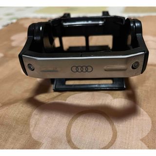 アウディ(AUDI)のAudi ドリンクホルダー(車内アクセサリ)