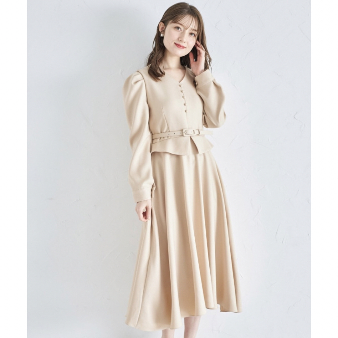 TOCCO closet(トッコクローゼット)の【タグ付き】トッコクローゼット　ベルト付きペプラム切り替えワンピース レディースのワンピース(ロングワンピース/マキシワンピース)の商品写真