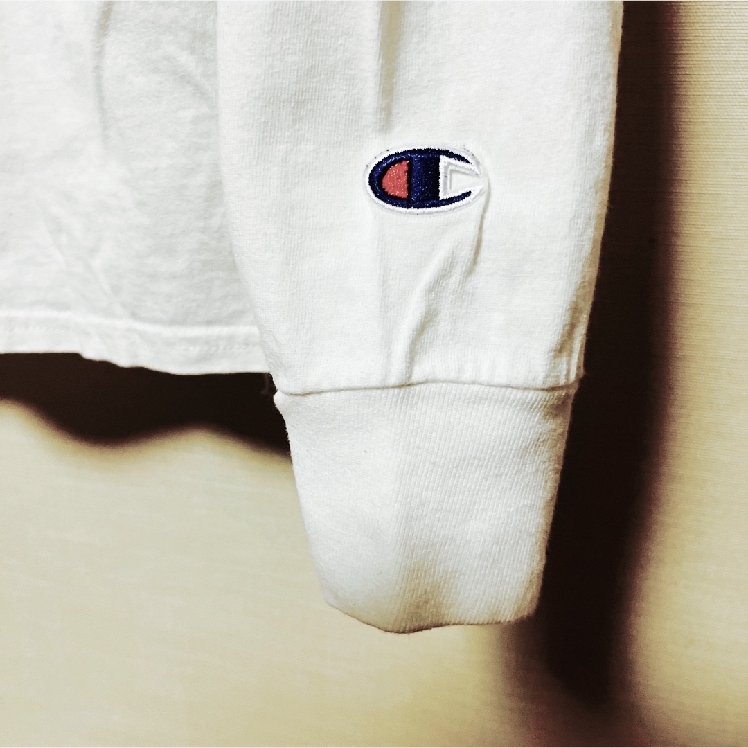 Champion(チャンピオン)のチャンピオン　白Tシャツ　長袖M〜Lサイズ メンズのトップス(Tシャツ/カットソー(七分/長袖))の商品写真
