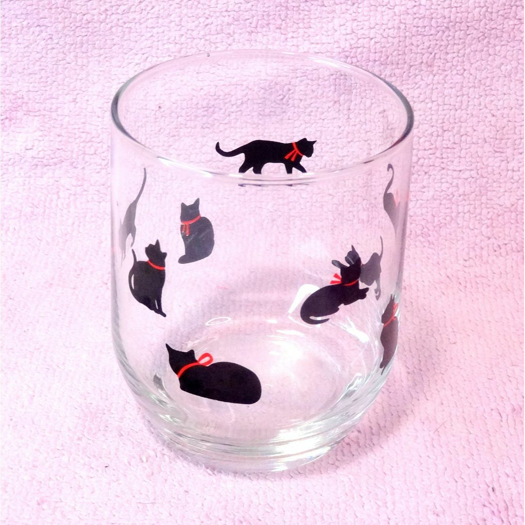 黒猫 可愛い　コップ　グラス　ガラス ネコ 中古 インテリア/住まい/日用品のキッチン/食器(グラス/カップ)の商品写真
