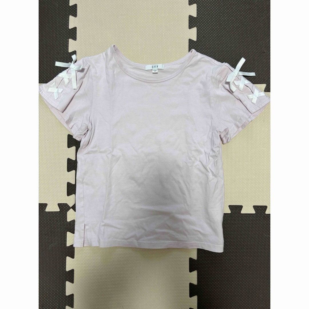 a.v.v(アーヴェヴェ)のa.v.v ♡ リボン　Tシャツ　140 キッズ/ベビー/マタニティのキッズ服女の子用(90cm~)(Tシャツ/カットソー)の商品写真