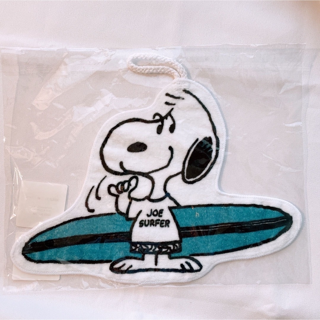 SNOOPY(スヌーピー)のスヌーピー サーフショップ限定 ロゴ ハンドタオル 新品 送料込み★ エンタメ/ホビーのおもちゃ/ぬいぐるみ(キャラクターグッズ)の商品写真