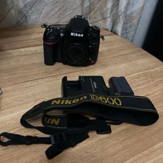 ニコン(Nikon)のnikon d600 ボディ(デジタル一眼)