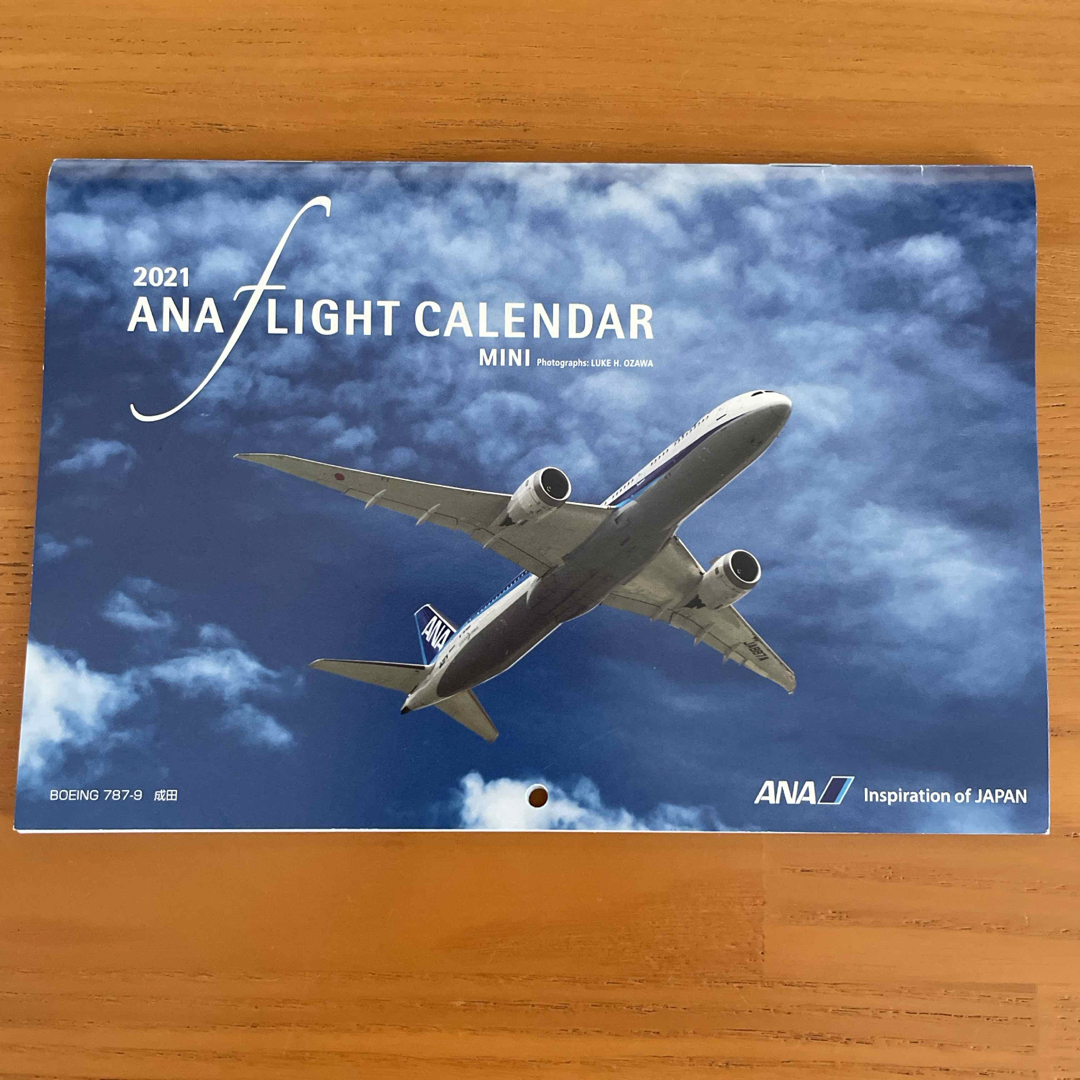 ANA(全日本空輸)(エーエヌエー(ゼンニッポンクウユ))のANA FLIGHT CALENDAR MINI 2021 2022 2023 インテリア/住まい/日用品の文房具(カレンダー/スケジュール)の商品写真