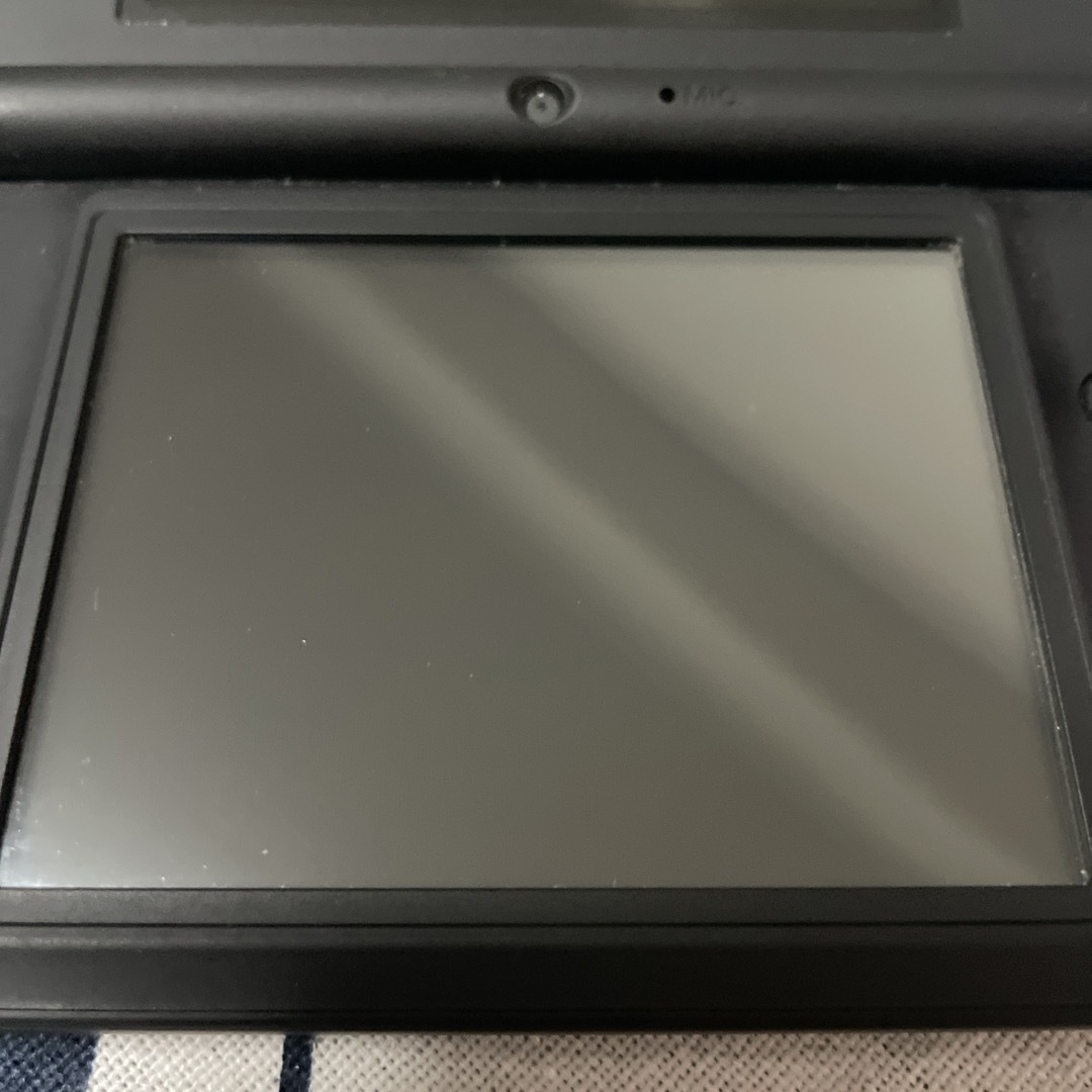 dsi 動作確認済み 画面綺麗 ソフト入り エンタメ/ホビーのゲームソフト/ゲーム機本体(携帯用ゲーム機本体)の商品写真