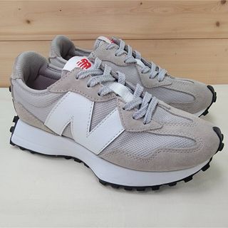 ニューバランス(New Balance)のニューバランス MS327CGW グレー  23㎝(スニーカー)