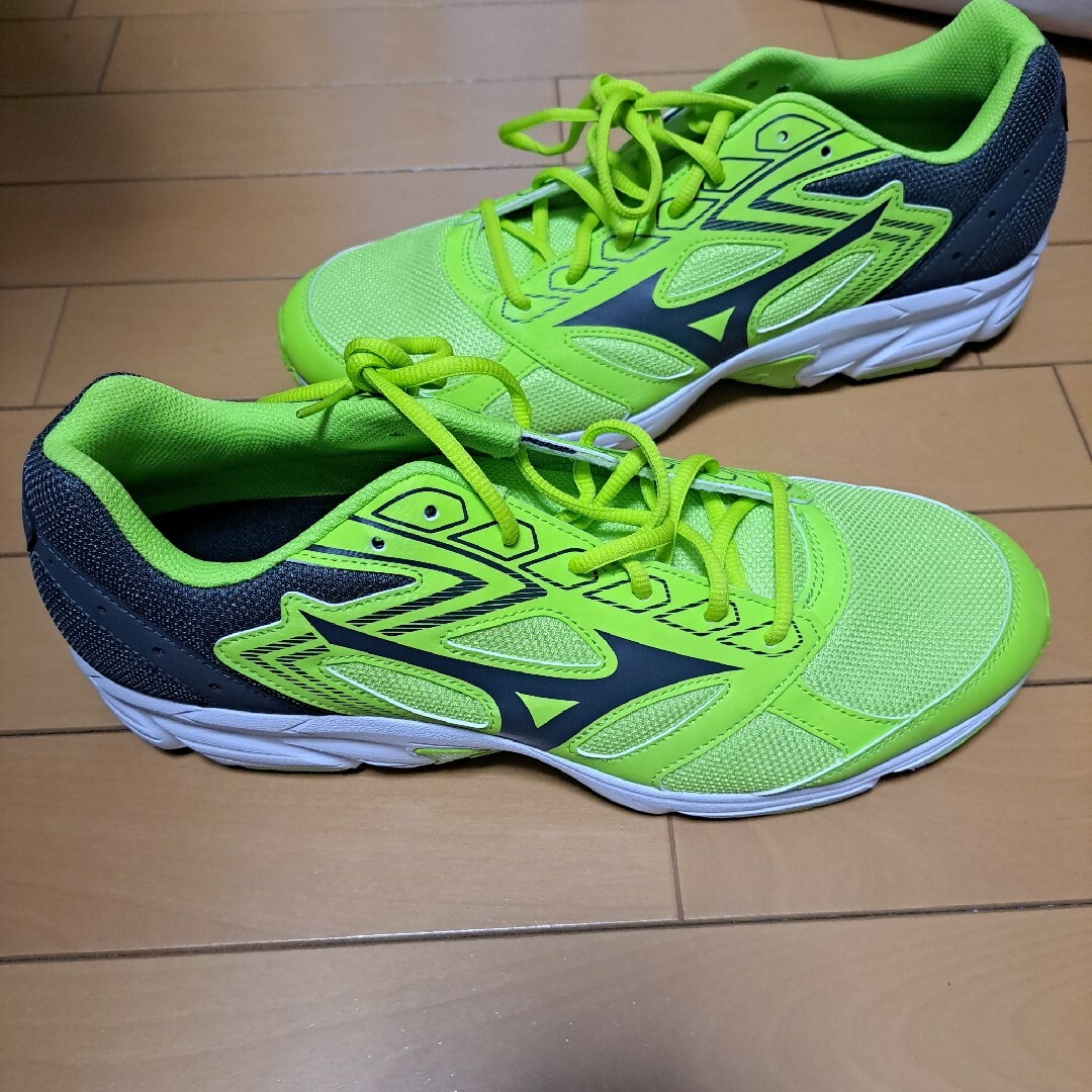 MIZUNO(ミズノ)のミズノ　スニーカー　30cm メンズの靴/シューズ(スニーカー)の商品写真