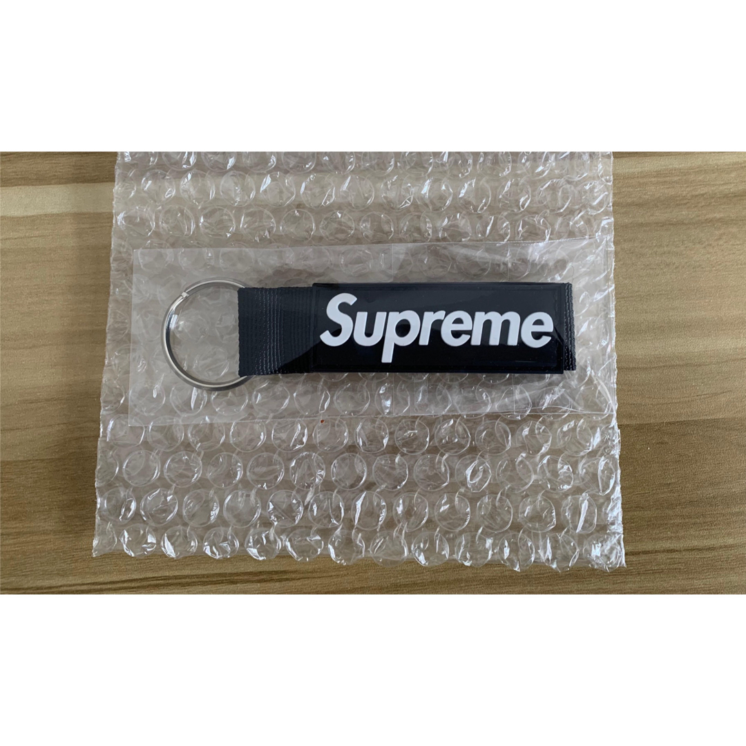 Supreme Webbing Keychainキーホルダーブラック 新品未使用 メンズのファッション小物(キーホルダー)の商品写真