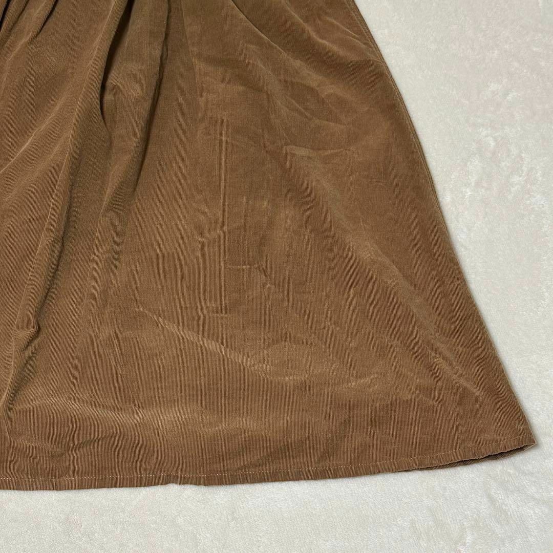FIRST DOWN(ファーストダウン)のFIRST DOWN 細コーデュロイフレアスカート　ロング　綿１００％　M レディースのスカート(ロングスカート)の商品写真