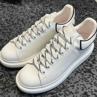 alexander mcqueen スニーカー