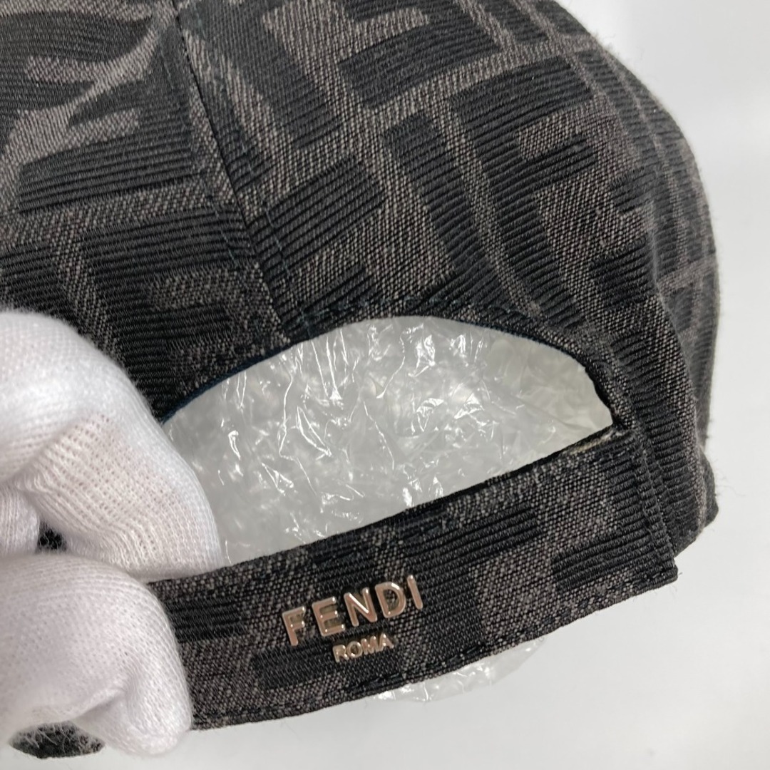 FENDI(フェンディ)のフェンディ FENDI ズッカ FXQ768 帽子 キャップ帽 ベースボール キャップ ポリエステル ブラック 美品 メンズの帽子(キャップ)の商品写真