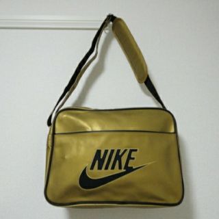 ナイキ(NIKE)のNIKE ナイキ　ショルダーバッグ　ゴールド×黒　未使用(ショルダーバッグ)