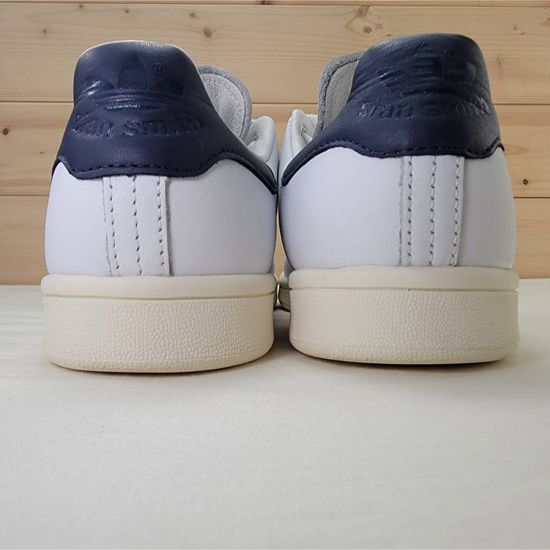 STANSMITH（adidas）(スタンスミス)のアディダス スタンスミス 本革 ホワイト/ネイビー 23.5センチ レディースの靴/シューズ(スニーカー)の商品写真