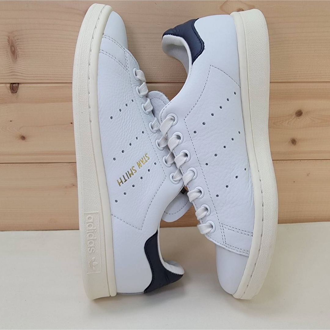 STANSMITH（adidas）(スタンスミス)のアディダス スタンスミス 本革 ホワイト/ネイビー 23.5センチ レディースの靴/シューズ(スニーカー)の商品写真