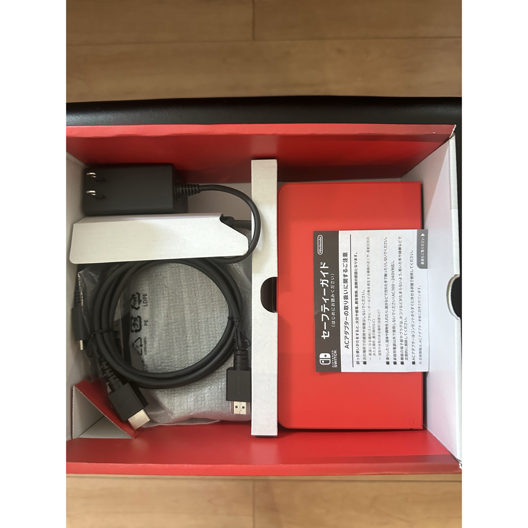 2024/1月購入 有機ELモデル Nintendo Switch マリオレッド 2024/1月購入 有機ELモデル Nintendo Switch マリオレッド