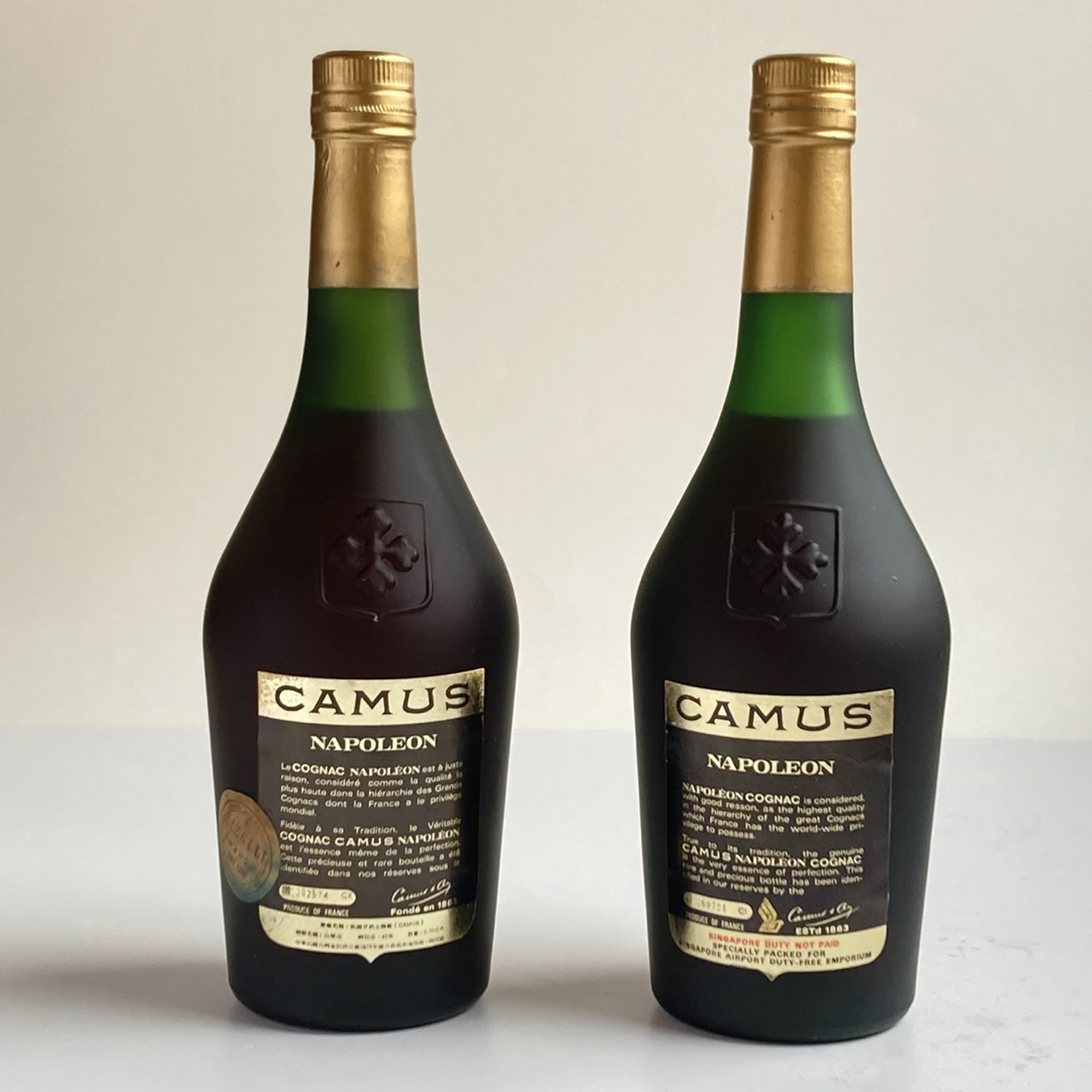 貴重‼️古酒CAMUS ナポレオンコニャック 700ml 箱入2本化粧箱入昭和 食品/飲料/酒の酒(ブランデー)の商品写真